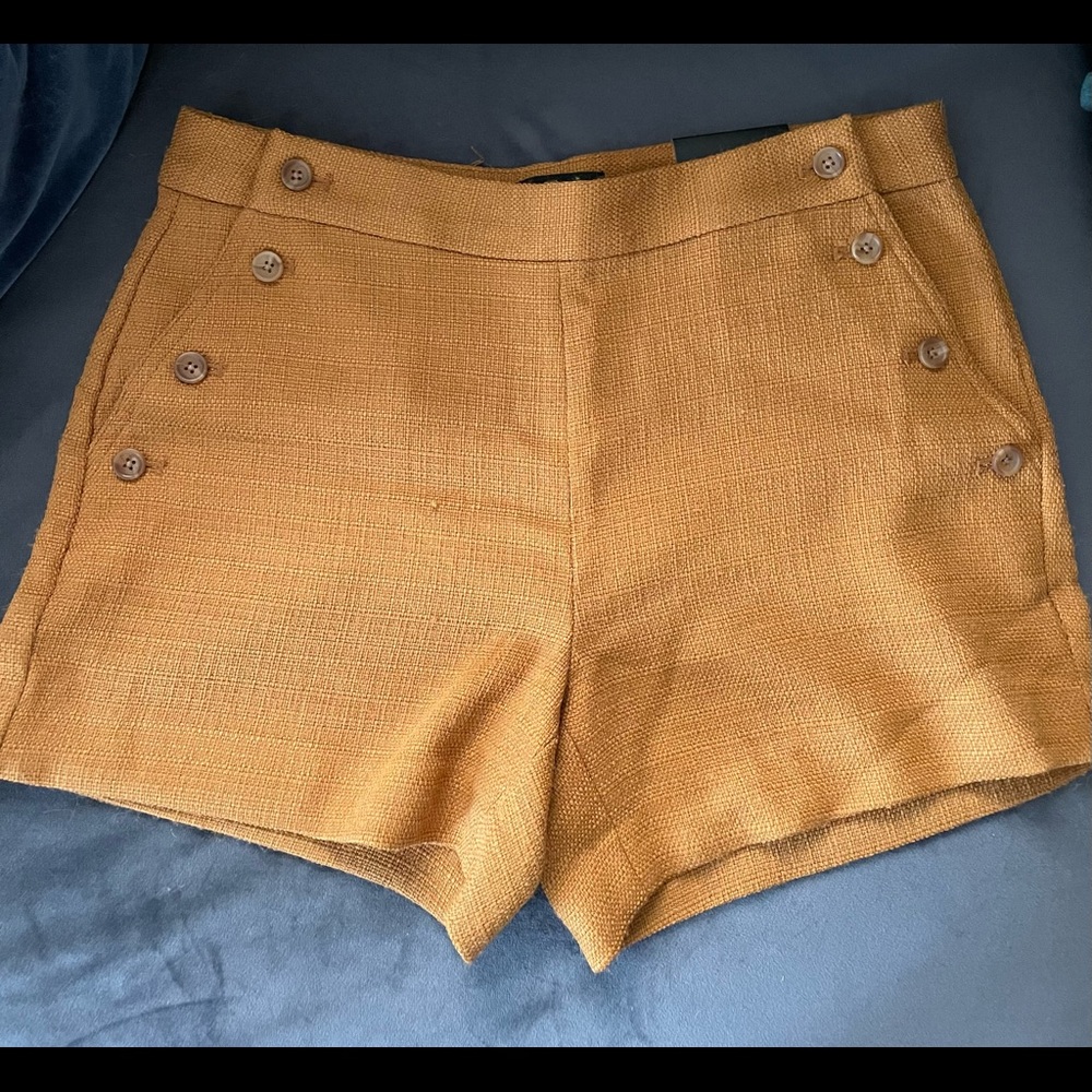 Banana Republic, polyester, rayon and spandex shorts. Size 6